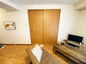 1min walk to sta, drct bus to HND! Easy access! 01