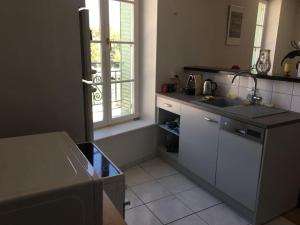 Classé 2 étoiles - 3 chambres - Appartement Douillet au bord du Quai De Londres dans le cœur de la ville de VERDUN - Géré par Presta-ZenServices