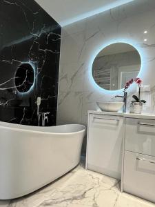 APARTAMENT PAŁACYK LUX