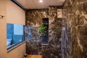 Cherry Hotel Bến Lức