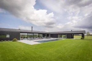 CasaRita, Private Luxurious Villa with Pool and gym - Sluis