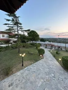 Archontiko Alexandros Luxury Suites - Néon Rýsion