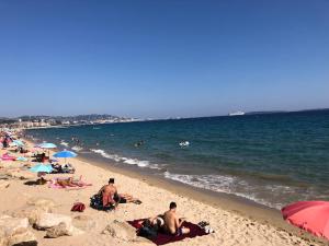 Appartements Cannes Terrace Beach Front & Sea view : photos des chambres
