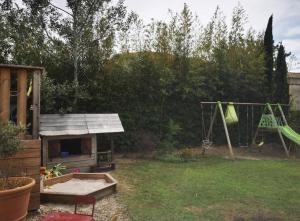 Maisons de vacances Maison avec piscine dans village provencal. : photos des chambres