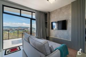 Cobertura duplex com 03 dormitórios e vista mar