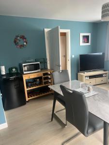 Kodis Place Well appointed 1 bedroom apartment with excellent transport links and free Wi-Fi