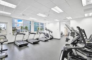 Centric 40thFloor Brickell Condo FREE parking by Palermo Home Miami