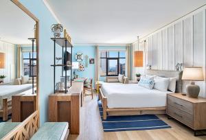 Standard King  room in Solamar San Diego