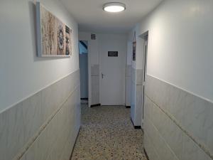 Appartements JOLI DEUX PIECES PROCHES TOUTES COMMODITES a CHALLANS : photos des chambres