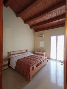 Casa elegante con terrazzino in centro paese - Torrenova