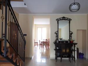 Casa elegante con terrazzino in centro paese