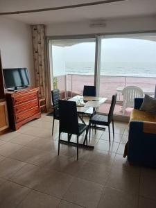 saint jean de mont, Superbe studio balcon face mer