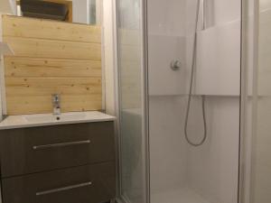 Appartement cosy 6 pers. avec balcon, proche pistes et commerces - Alpe dHuez - FR-1-405-99