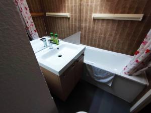 Appartements Charmant studio au calme avec balcon et internet - FR-1-292-108 : photos des chambres