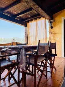 Villetta con giardino a due passi dal Mare - 6 posti letto - Porto Taverna