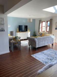 Lanfine View 1 at Loudoun Mains with Hot Tub