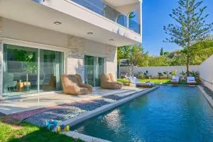 Luxury Villa with Pool, BBQ & Garden in Vouliagmeni - 武利亚格迈尼