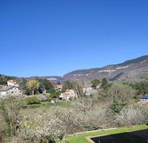 Appartements Logement avec terrasse Millau : photos des chambres