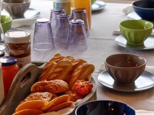 Villa darchitecte 200m² avec piscine privée et cheminée - FR-1-496-35