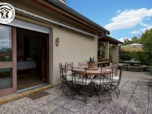 Villa darchitecte 200m² avec piscine privée et cheminée - FR-1-496-35