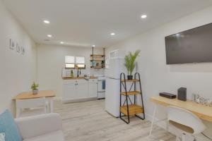Nifty Miami Apartment about 5 Mi to Downtown!