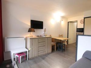 Charmant 2P, 5 pers, au pied des pistes, balcon est, animaux OK - LAlpe dHuez - FR-1-405-179