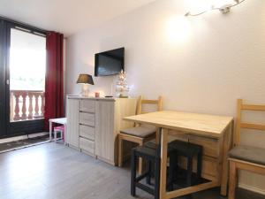 Charmant 2P, 5 pers, au pied des pistes, balcon est, animaux OK - LAlpe dHuez - FR-1-405-179