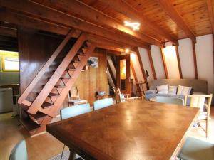 Chalets Chalet Huez, 3 pieces, 6 personnes - FR-1-405-184 : photos des chambres