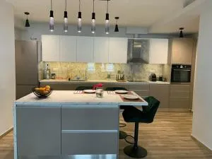 Just like Home - Roússa Límni