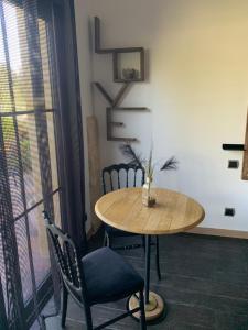 Appartements Le Lovy , Studio independant avec Jacuzzi : photos des chambres
