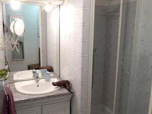 Appartements Luchon: Appartement 2 chambres proche thermes, balcon, parking, WiFi - Animaux <10kg acceptes - FR-1-313-186 : photos des chambres