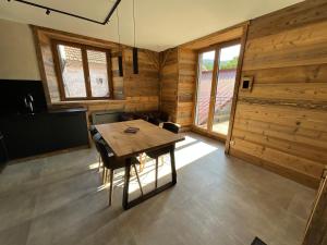 Appart'hotels Gite Roche Des Ducs avec Piscine toute l'annee, Spa, Sauna, Hammam : photos des chambres