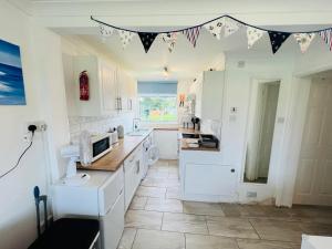 2 Bedroom Chalet SB22, Sandown Bay, Isle of Wight, Dog Friendly