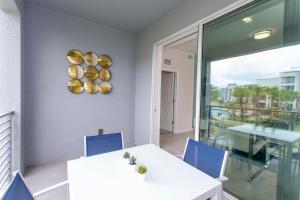 Poolside Paradise at Storey Lake: 2-Bedroom