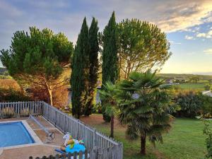 Gîte rustique avec piscine privée et Wifi - FR-1-616-70
