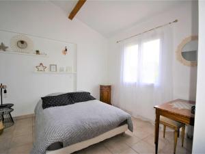 Maisons de vacances Maison Pradons, 4 pieces, 5 personnes - FR-1-382-172 : photos des chambres