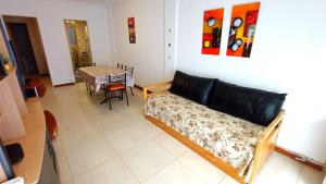 EfDepartamentos Plaza Colon con balcón a la calle