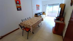 EfDepartamentos Plaza Colon con balcón a la calle