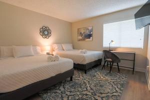 Shabby Chic Oceanside King & 2 Queen bed Pool GYM
