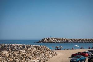 Authentic Loft Retreat Steps from Beach & Culture
