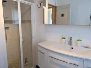 Maisons de vacances Maison Perros-Guirec, 4 pieces, 6 personnes - FR-1-368-330 : photos des chambres