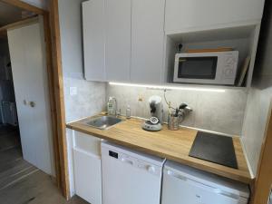 Studio 4 pers, Quartier des Jeux, Alpe dHuez - Balcon exposé Sud, proche pistes et commerces - FR-1-405-225