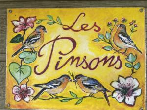 Chalets avec terrasse, draps inclus à Pierrefitte-sur-Loire - FR-1-489-360