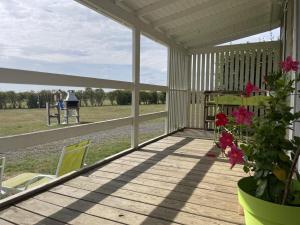 Maisons de vacances Gite Pierrefitte-sur-Loire, 3 pieces, 4 personnes - FR-1-489-359 : photos des chambres