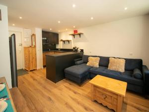 Charmant 2 pièces pour 5 pers avec balcon, service linge inclus ! - FR-1-291-877