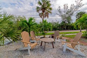 Key West Villa 3 min to #1 Beach • Pool • BBQ