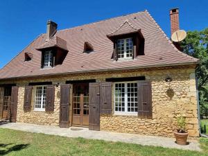 Gîte Savignac-de-Miremont, 4 pièces, 6 personnes - FR-1-616-274