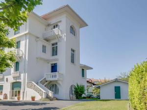 Appartements Appartement moderne au centre-ville avec parking a Saint-Jean-de-Luz - FR-1-4-646 : photos des chambres