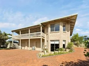 Whale Watch Augusta Family Retreat - Augusta