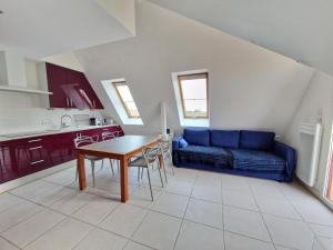 Bel appartement T2 avec balcon, WIFI et parking près de la plage - FR-1-706-2